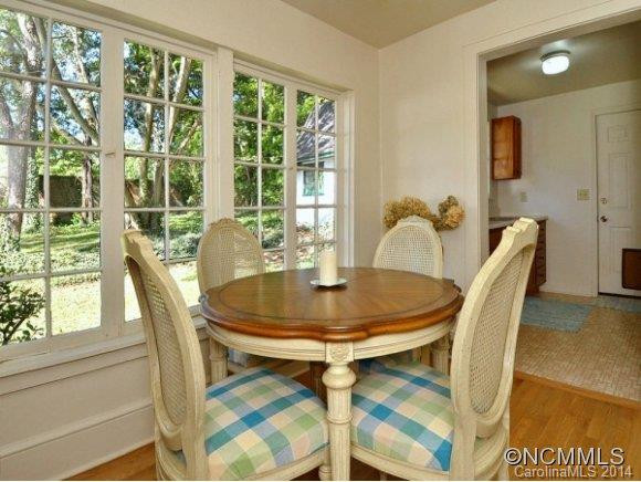 539 OAK HILL COURT - Photo 8