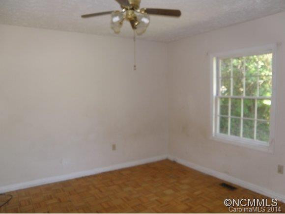 211 LYNDON LANE - Photo 7