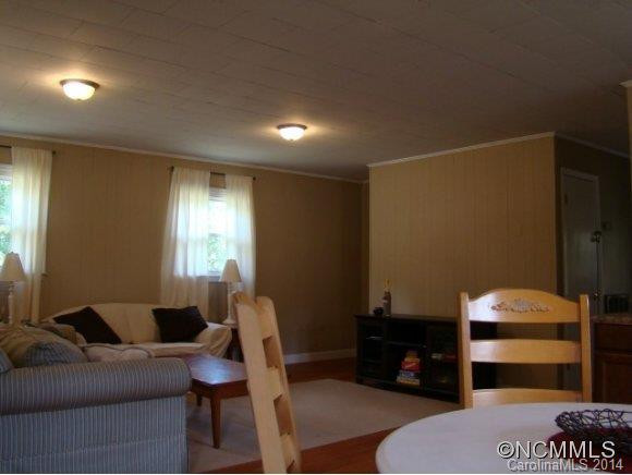 151 Eaves - Photo 12