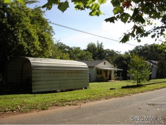151 Eaves - Photo 3