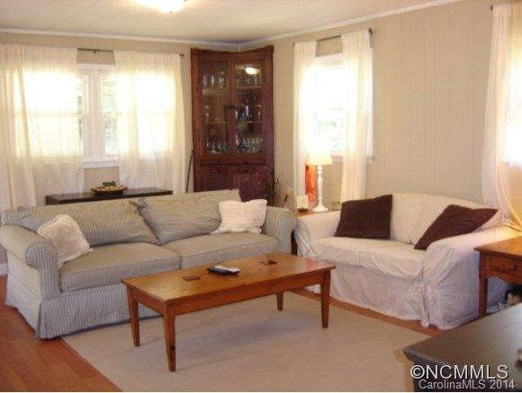 151 Eaves - Photo 4