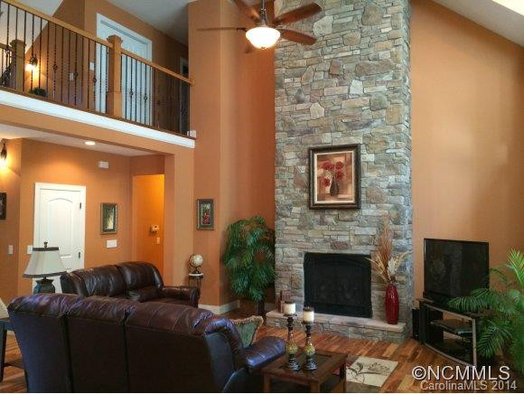 202 Navaho Drive - Photo 4