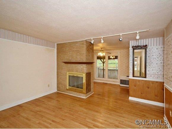 748 East Street - Photo 4