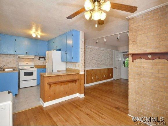 748 East Street - Photo 6