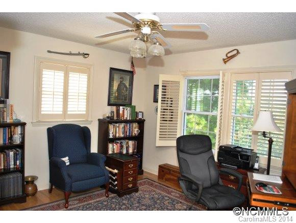 9 Elmwood Ln - Photo 13