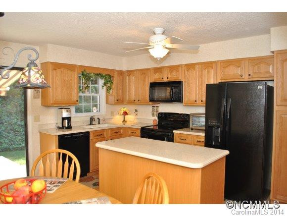 9 Elmwood Ln - Photo 17