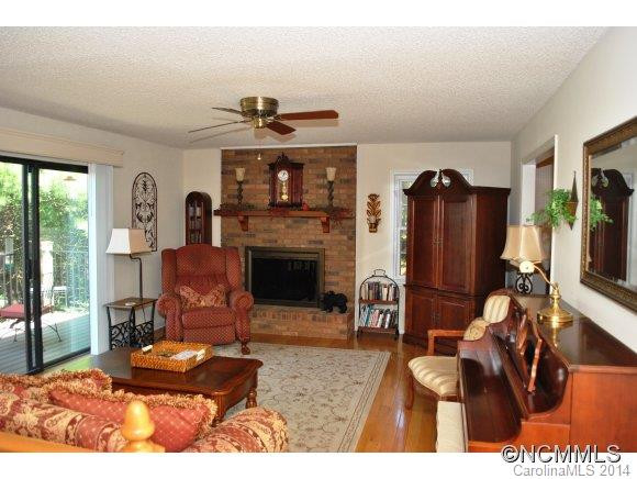 9 Elmwood Ln - Photo 5