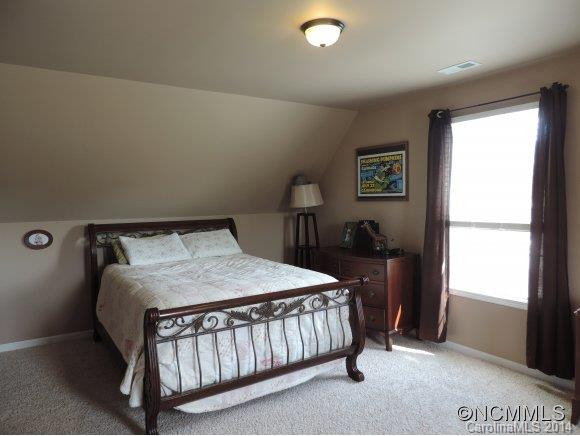 24 W. Newberry Drive - Photo 9