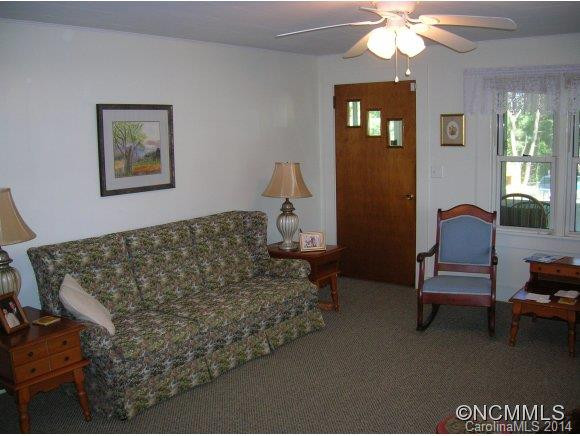 135 Rainbow Lane - Photo 3