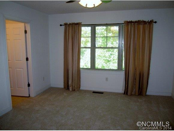 132 Downing Park Ct - Photo 9