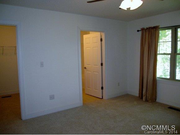 132 Downing Park Ct - Photo 10