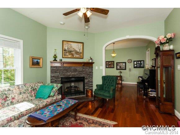 207 Mountain Street - Photo 5