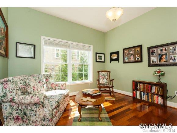 207 Mountain Street - Photo 7