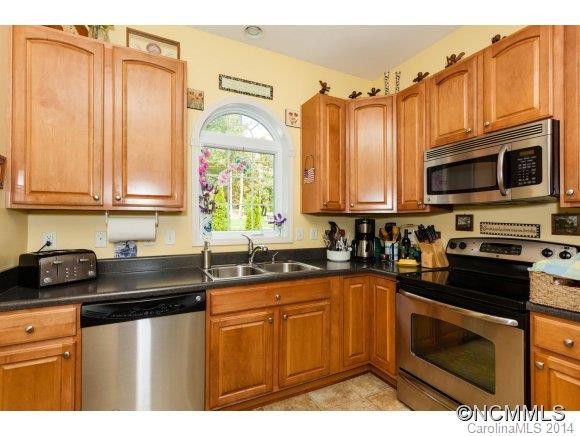 207 Mountain Street - Photo 10