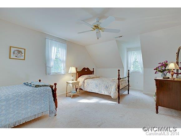 560 Aberdeen Lane - Photo 11