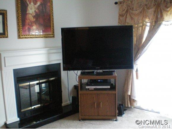 466 Windswept Drive - Photo 2