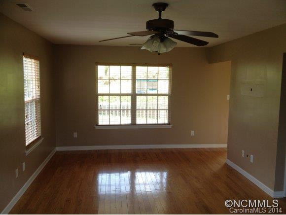 16 Worthington Lane - Photo 2