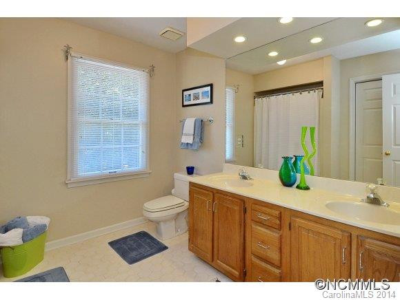20 Westbridge - Photo 12