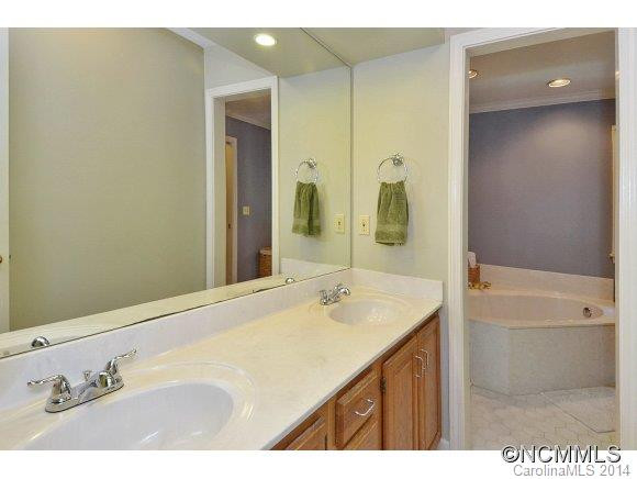 20 Westbridge - Photo 13