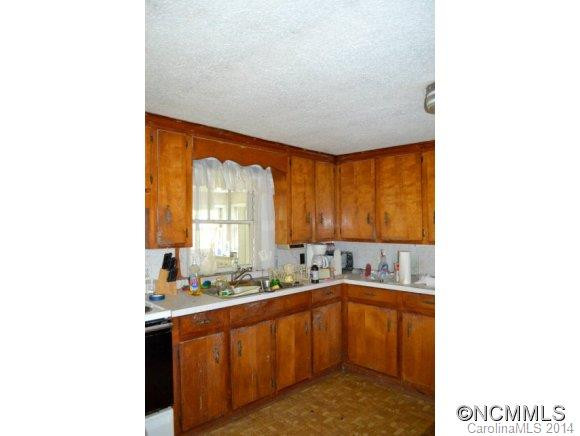 1376 Clear Creek Road - Photo 10