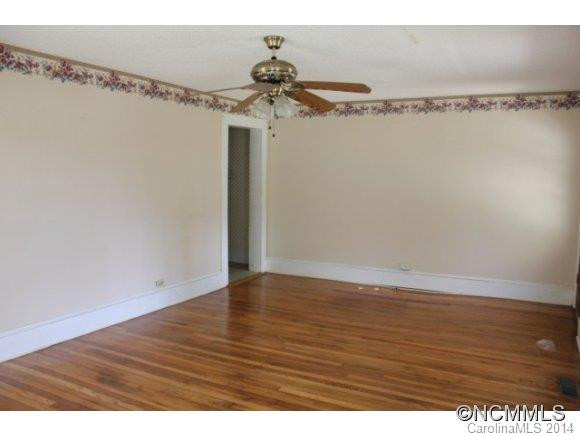 293 Pennsylvania Avenue - Photo 11