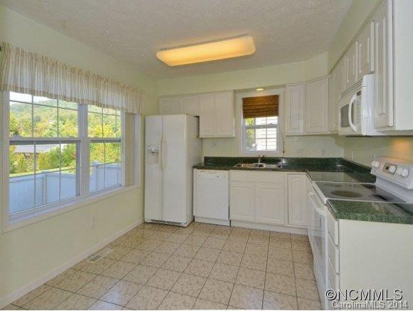 19 BRIDGESTONE RD - Photo 2
