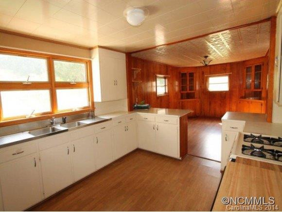 1435 MAX THOMPSON RD - Photo 5