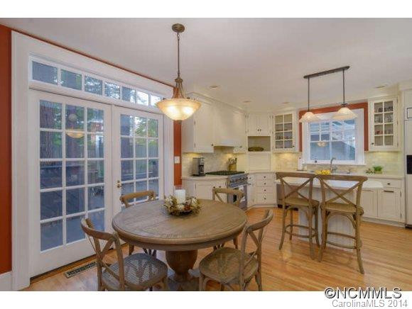 304 Vanderbilt Road - Photo 12