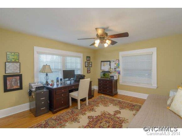 304 Vanderbilt Road - Photo 16