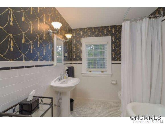 304 Vanderbilt Road - Photo 18