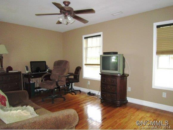 432 Whitfield Lane - Photo 18
