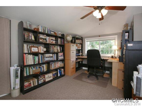 17 Goldmont Street - Photo 10