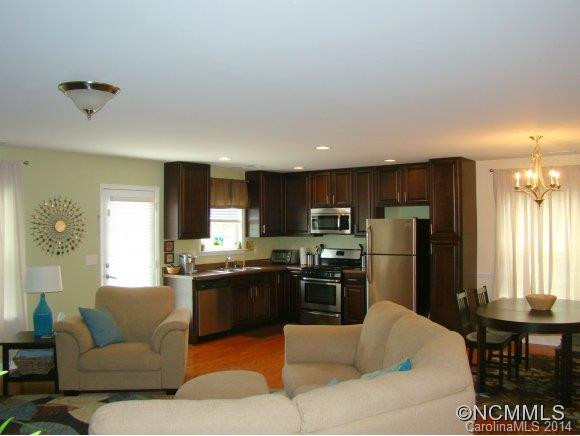 11 Thistlewood Court - Photo 2
