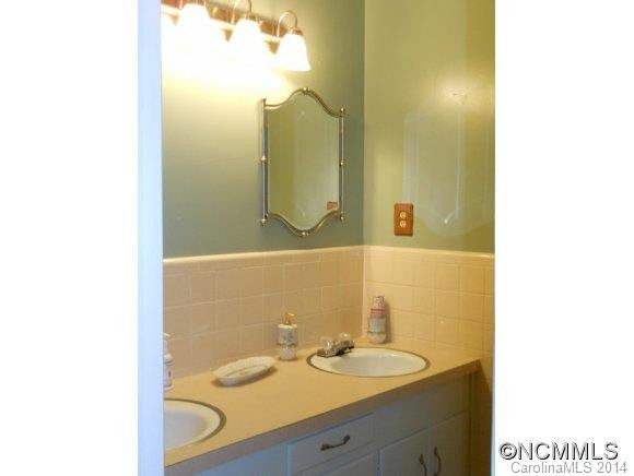 260 Oak Park Drive - Photo 14