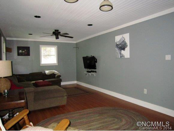 209 Fox Road - Photo 3