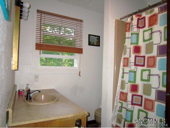 209 Fox Road - Photo 8