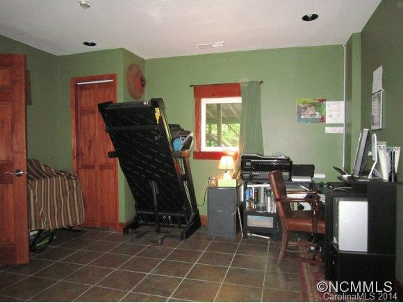 209 Fox Road - Photo 9