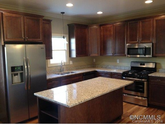 110 Houston St - Photo 3