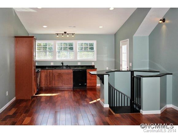 25 Carolina Mountain Drive - Photo 2