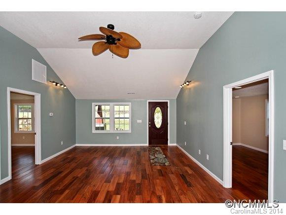 25 Carolina Mountain Drive - Photo 3