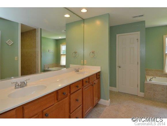 3 Whitleigh Court - Photo 13