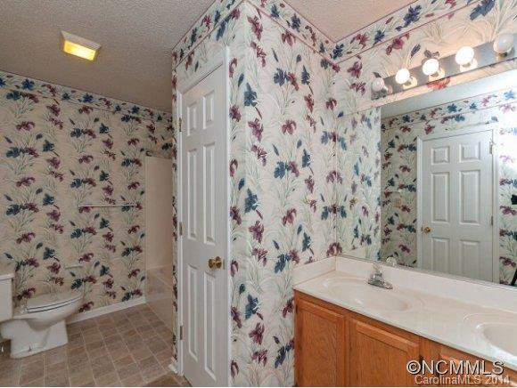 312 OAK PLACE - Photo 12