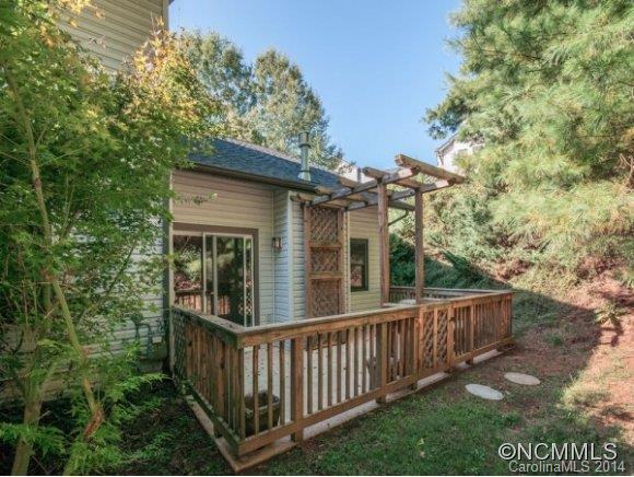 312 OAK PLACE - Photo 13