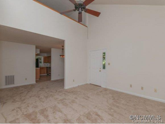 312 OAK PLACE - Photo 3