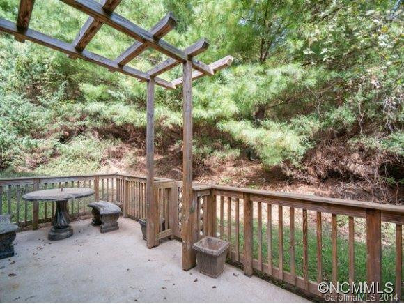 312 OAK PLACE - Photo 4