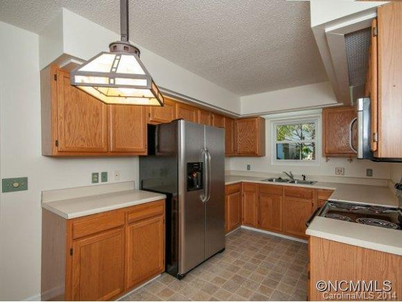 312 OAK PLACE - Photo 6