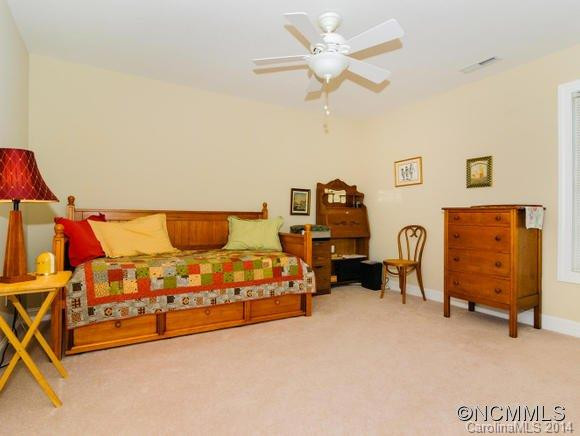 853 West Pointe Drive - Photo 13