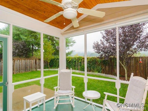 853 West Pointe Drive - Photo 15