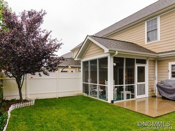 853 West Pointe Drive - Photo 18