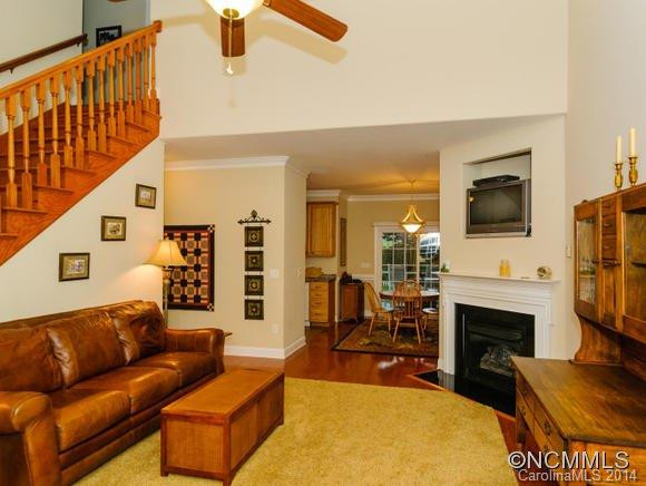 853 West Pointe Drive - Photo 3